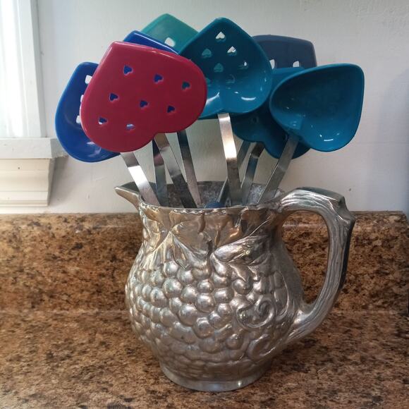 VTG Cookware 8 PC Set 1980's Hearts 4 Star Collection Colorful Kitchen Decor - Picture 7 of 7